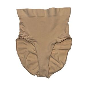 Skims Core Control Brief - NWOT (brand new, never worn) - (S)